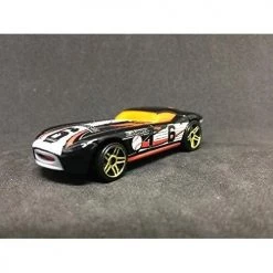 Toy Choo Choo 2018 Hot Wheels Hw Sports 4/10 - Fast Felion (Black)