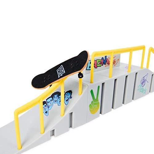 Spin Master TECH DECK, Build-A-Park World Tour, Flamengo Park (Brazil), Ramp Set With DGK Skateboards Dwayne Fagundes Republic Signature Fingerboard 2 Spin Master TECH DECK, Build-A-Park World Tour, Flamengo Park (Brazil), Ramp Set With DGK Skateboards Dwayne Fagundes Republic Signature Fingerboard