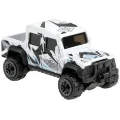 Toy Choo Choo Hot Wheels 15 Land Rover Defender Vehicle 1:64 Scale Car, Gift For Collectors & Kids Ages 3 Years Old & Up Mattel