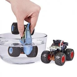 Monster Jam Color Change Megalodon Vs Pirate's Curse - 1:64 Scale Double Pack Spin Master 8 Monster Jam Color Change Megalodon Vs Pirate's Curse - 1:64 Scale Double Pack Spin Master