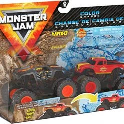 Monster Jam Color Change Max D Vs. Radical Rescue Monster Trucks Spin Master