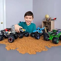 Monster Jam, Official Monster Truck, Collector Die-Cast Vehicle, 1:24 Scale Spin Master