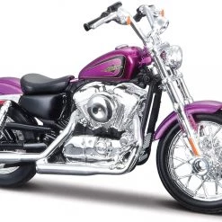 Maisto H-D Custom Harley-Davidson Series 38 Die-Cast 2013 XL 1200V Seventy-Two 1:18 Scale Purple Motorcycle