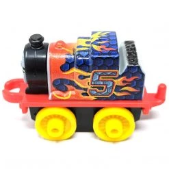 Fisher-Price Thomas & Friends MINIS 2020 Series 22 - Racing James Single Mini Train Blind Bag 8 Fisher-Price Thomas & Friends MINIS 2020 Series 22 - Racing James Single Mini Train Blind Bag