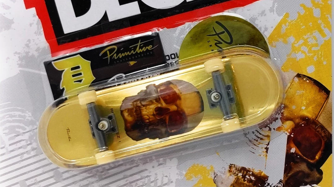 Spin Master Tech Deck World Pro Edition Primitive Skateboards Paul Rodriguez King Skull Rare Gold Foil Complete Fingerboard 3 Spin Master Tech Deck World Pro Edition Primitive Skateboards Paul Rodriguez King Skull Rare Gold Foil Complete Fingerboard