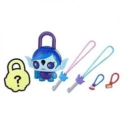 Toy Choo Choo Lock Stars Basic Assortment Blue Alien Girl–Series 1 (Product May Vary)