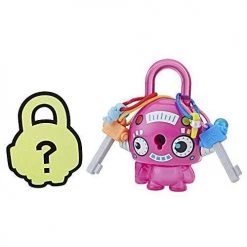 Toy Choo Choo Hasbro Lock Stars Basic Assortment Pink Robot–Series 1 (Product May Vary)